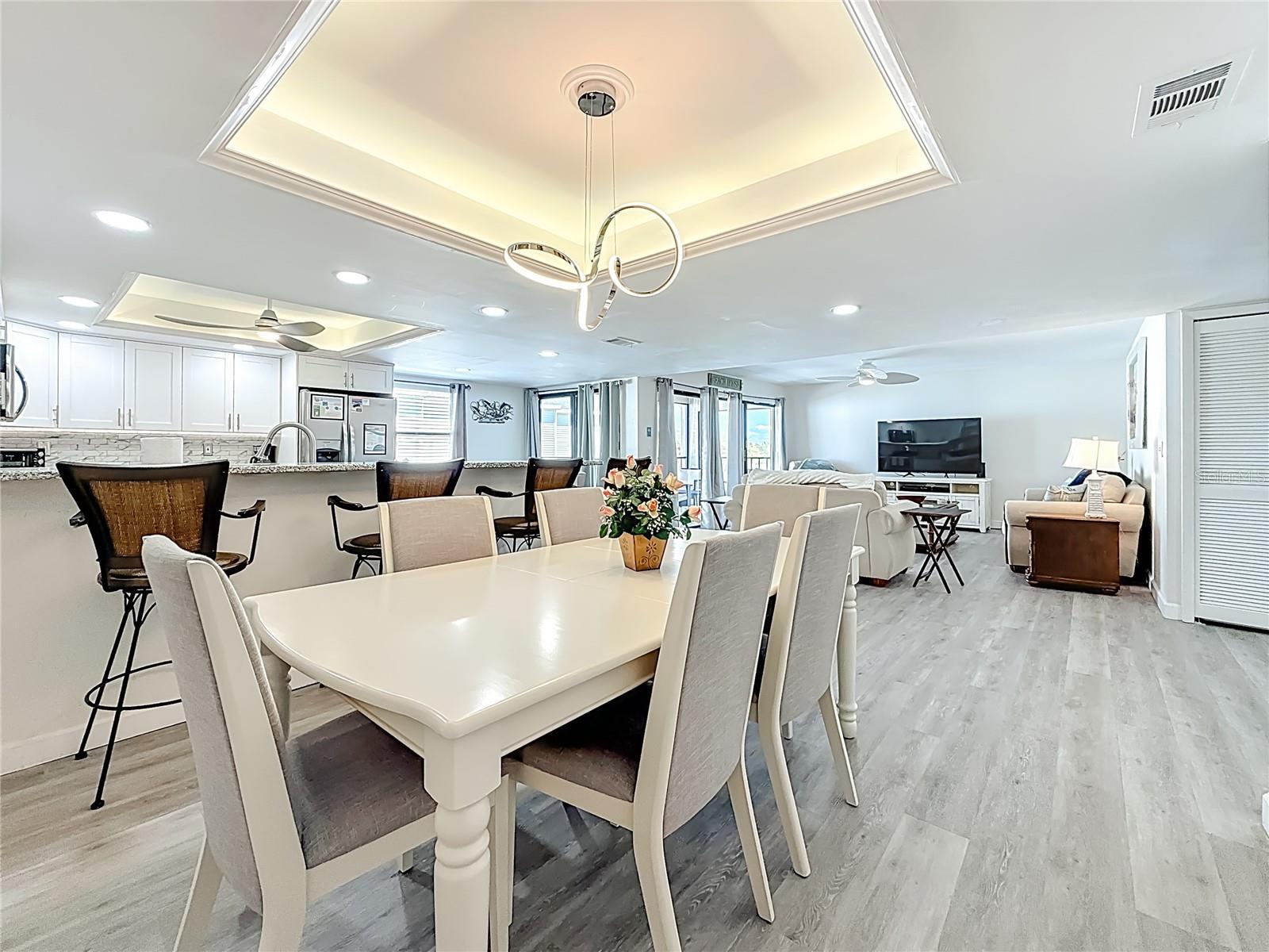 Image 9 of 58 For 19725 Gulf Boulevard 46