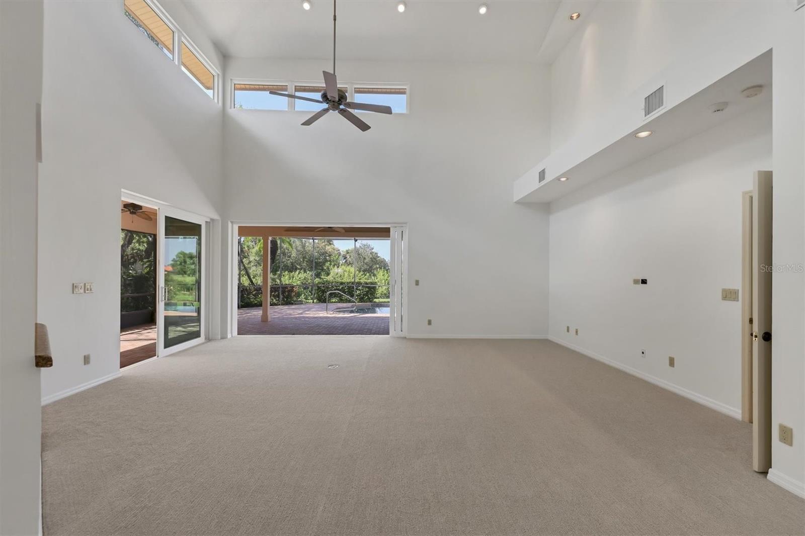 Image 10 of 69 For 7738 Calle Facil