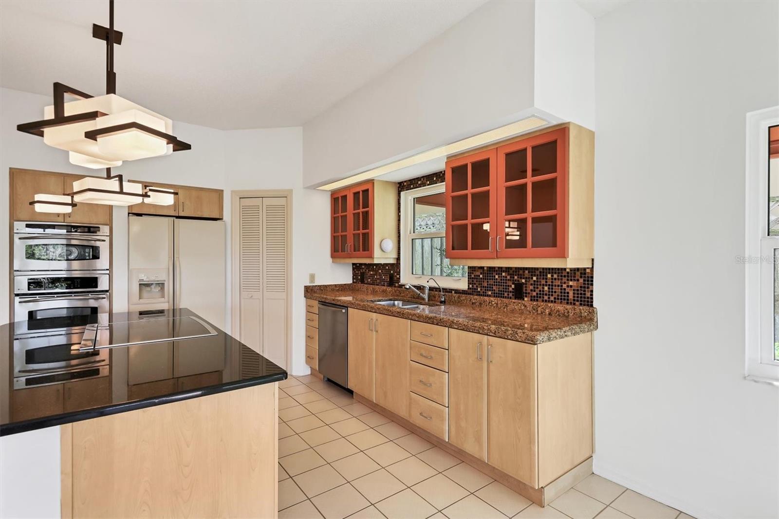 Image 18 of 69 For 7738 Calle Facil