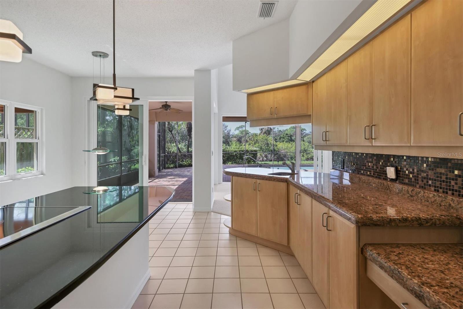 Image 21 of 69 For 7738 Calle Facil