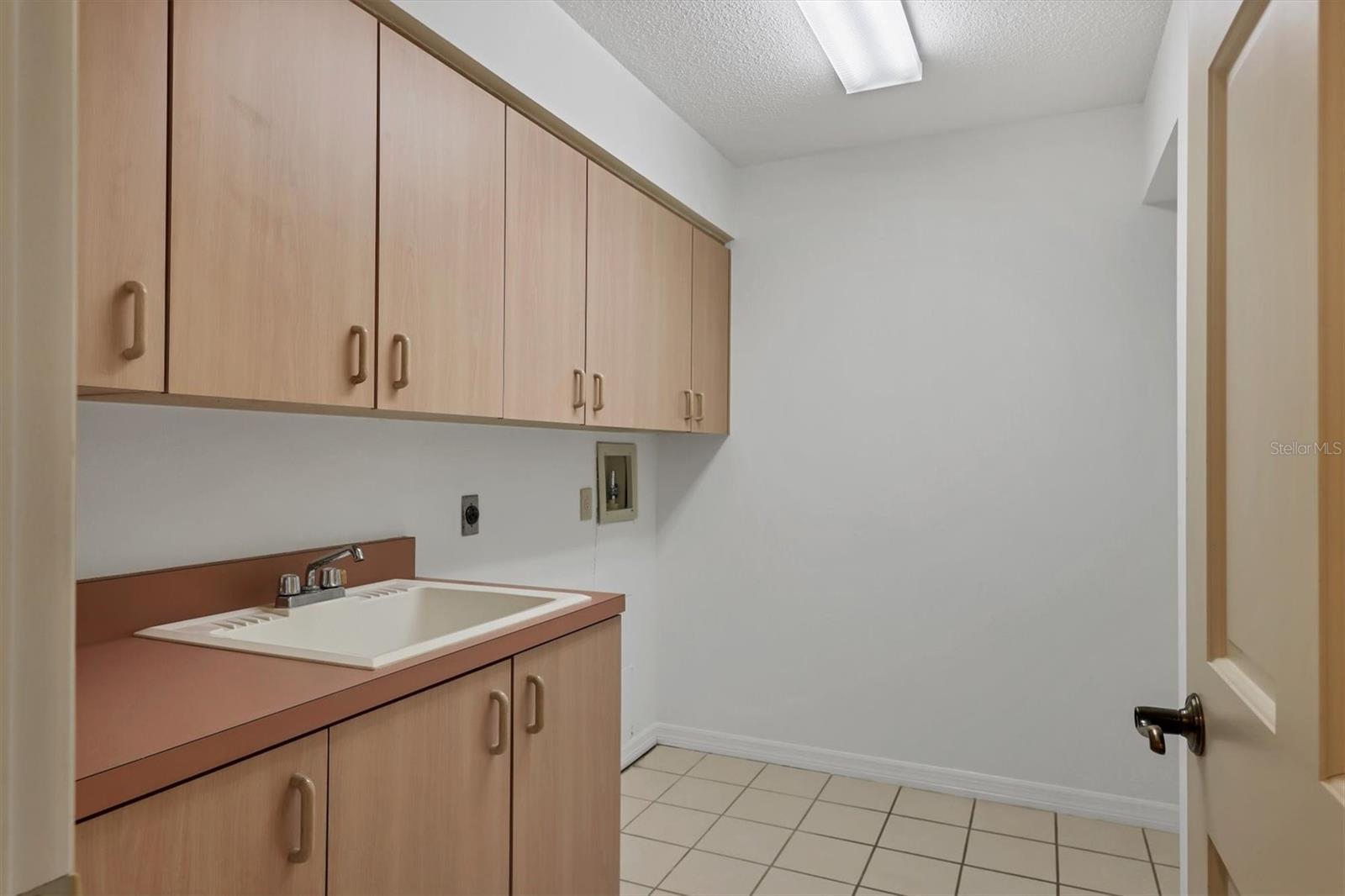 Image 41 of 69 For 7738 Calle Facil