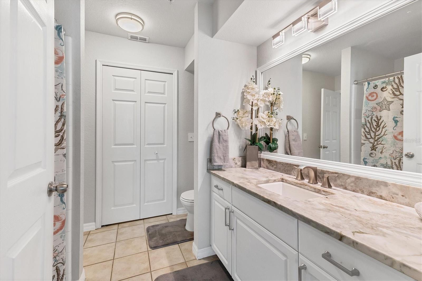 Image 19 of 47 For 5571 Rosehill Road 205