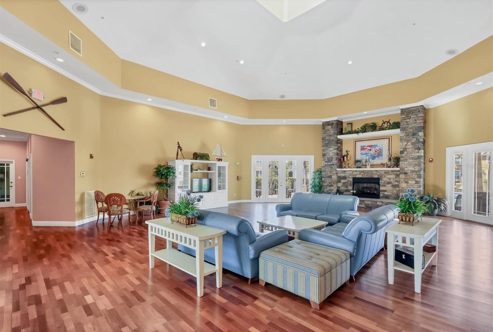 Image 34 of 47 For 5571 Rosehill Road 205