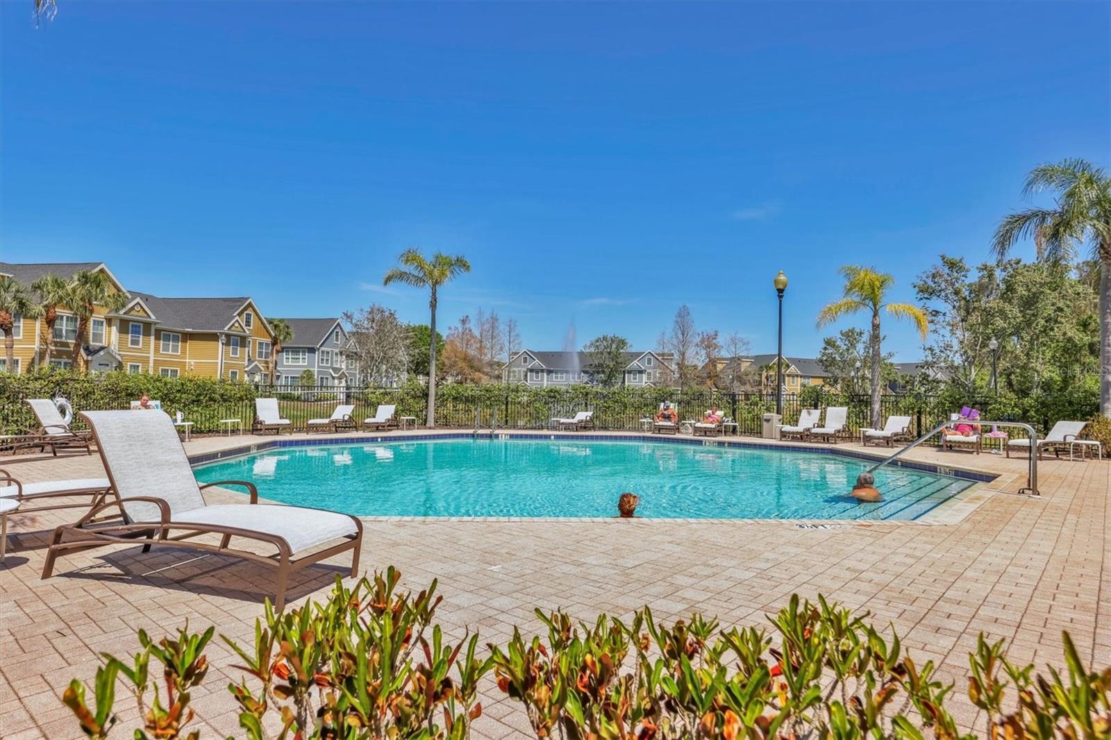 Image 5 of 47 For 5571 Rosehill Road 205