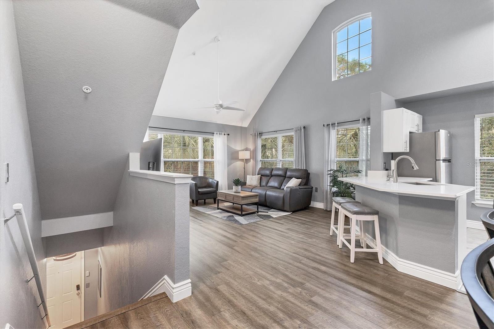 Image 9 of 47 For 5571 Rosehill Road 205