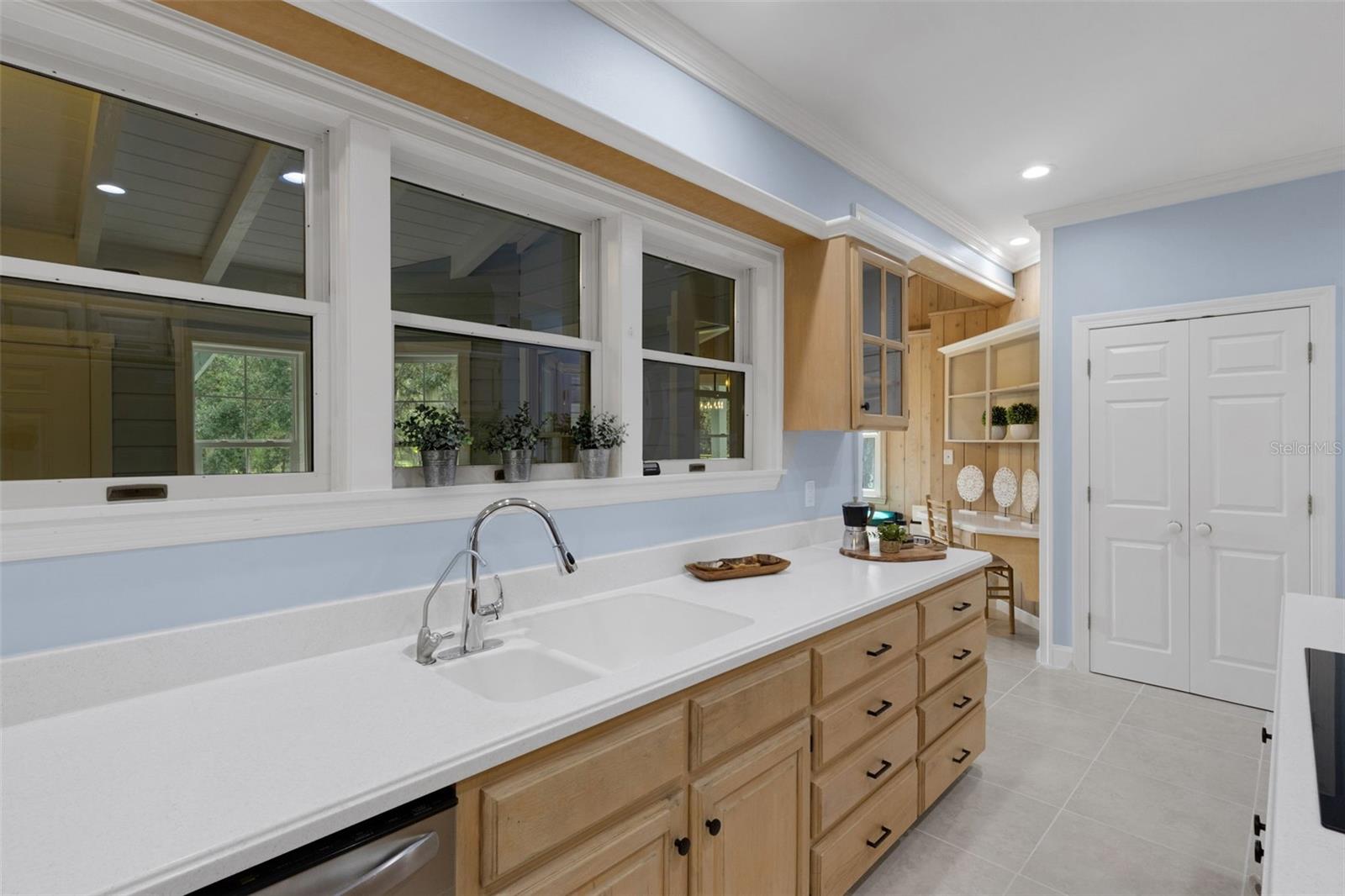 Image 36 of 85 For 14298 Mossy Oak Lane