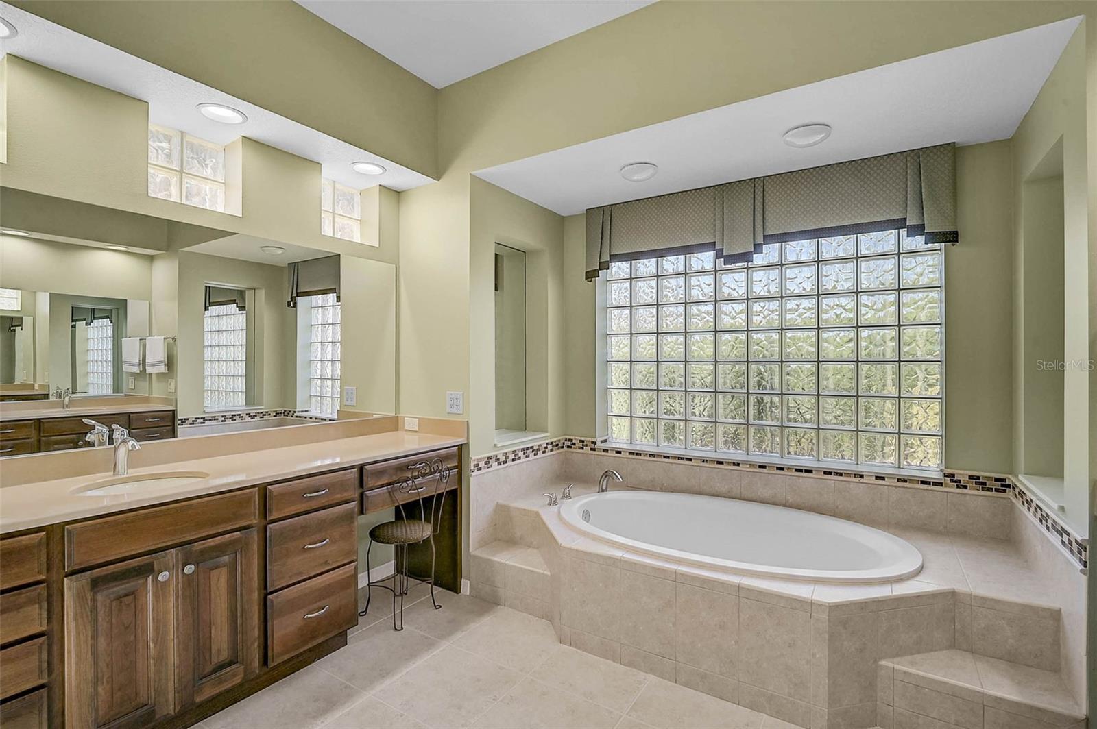 Image 25 of 56 For 2094 Sandhill Lane