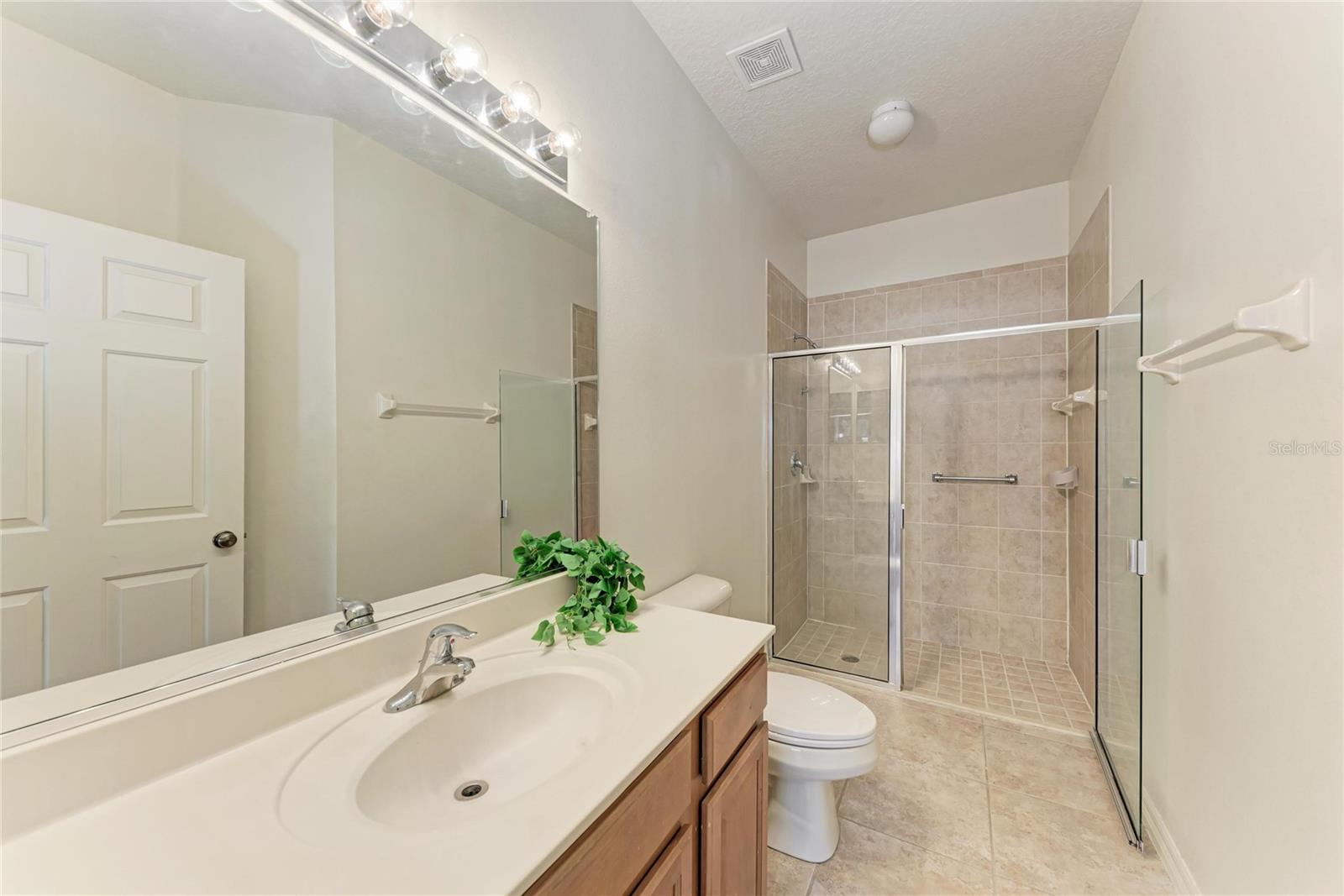 Image 20 of 37 For 3823 Parkridge Circle 1-101