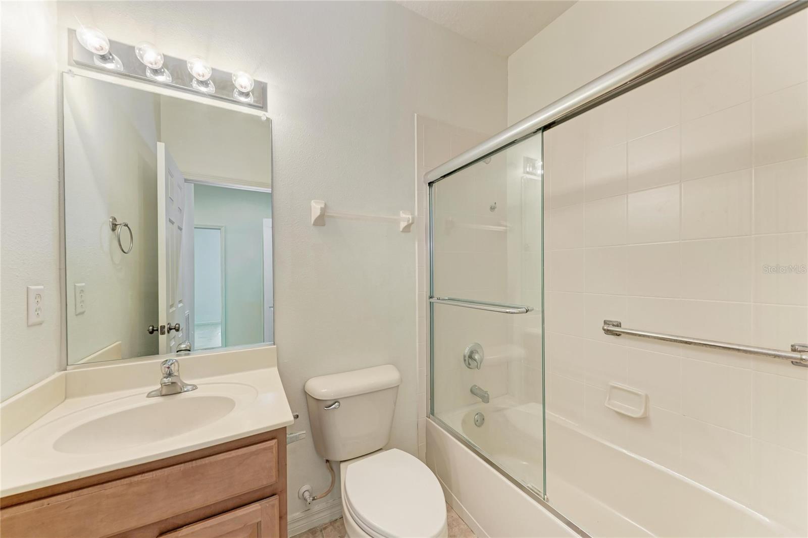 Image 26 of 37 For 3823 Parkridge Circle 1-101