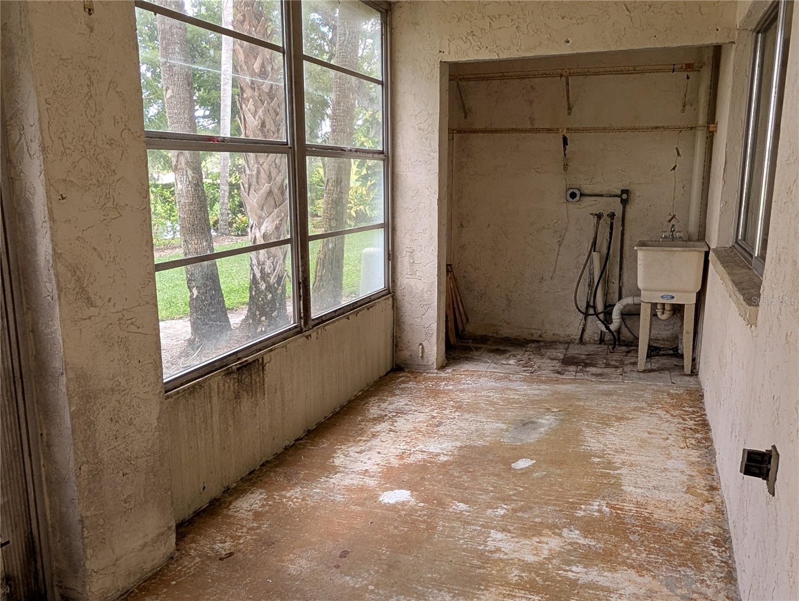 Image 12 of 18 For 3074 Lake Bayshore Drive O-120