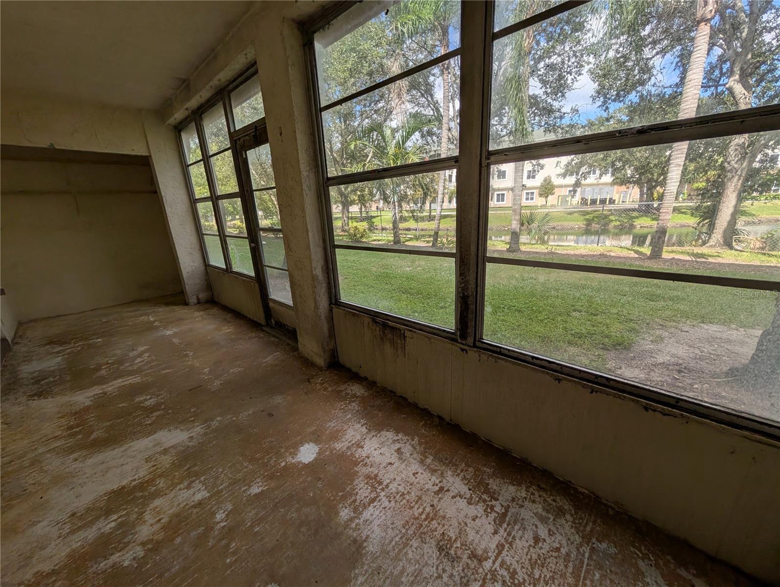 Image 13 of 18 For 3074 Lake Bayshore Drive O-120