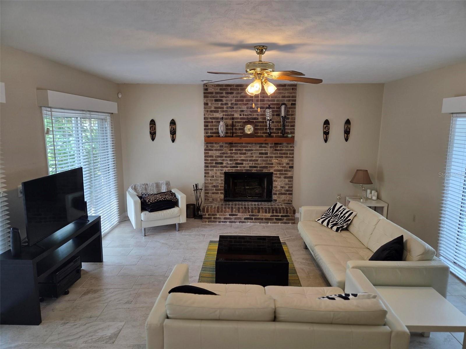 Image 14 of 37 For 215 48th Street Nw