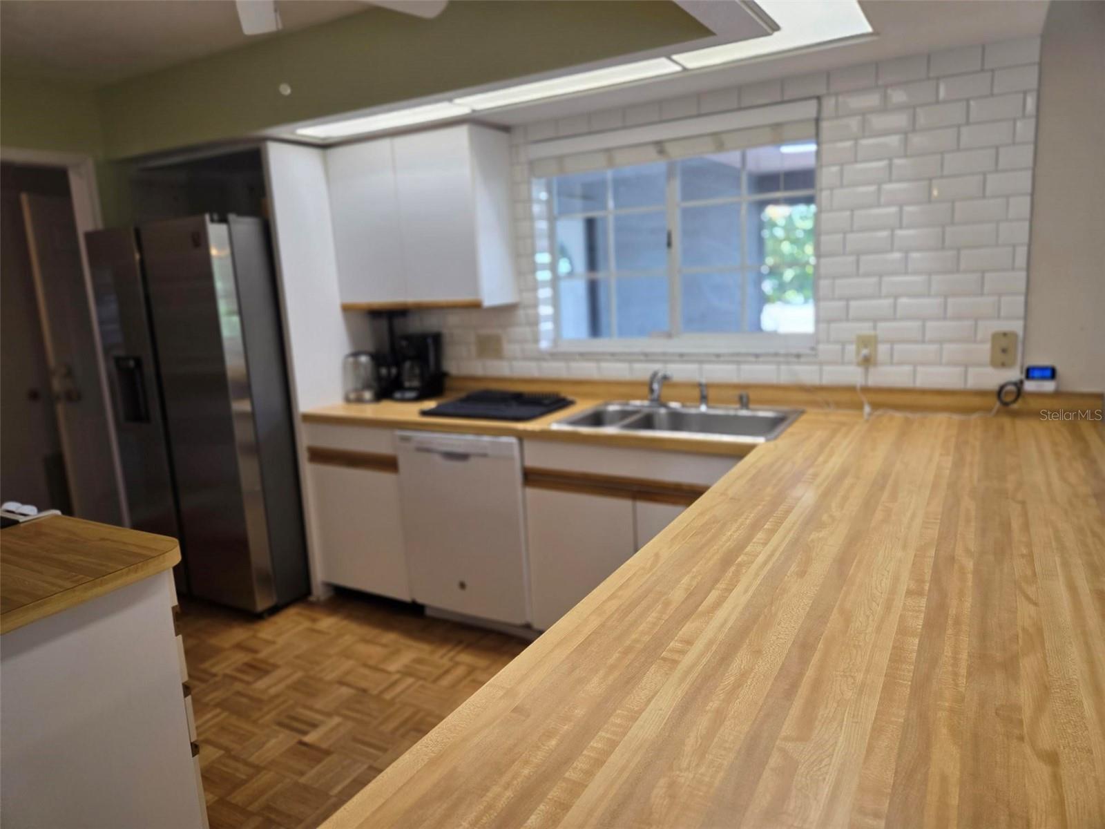 Image 21 of 37 For 215 48th Street Nw