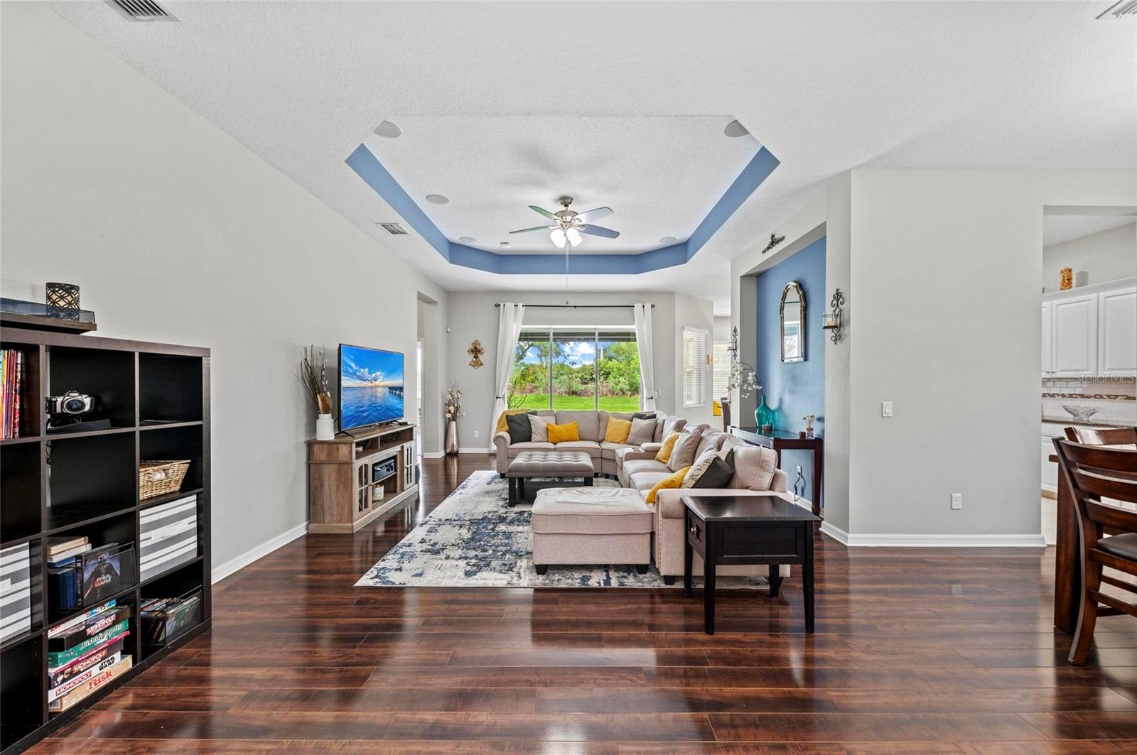 Image 16 of 81 For 4654 Claremont Park Drive