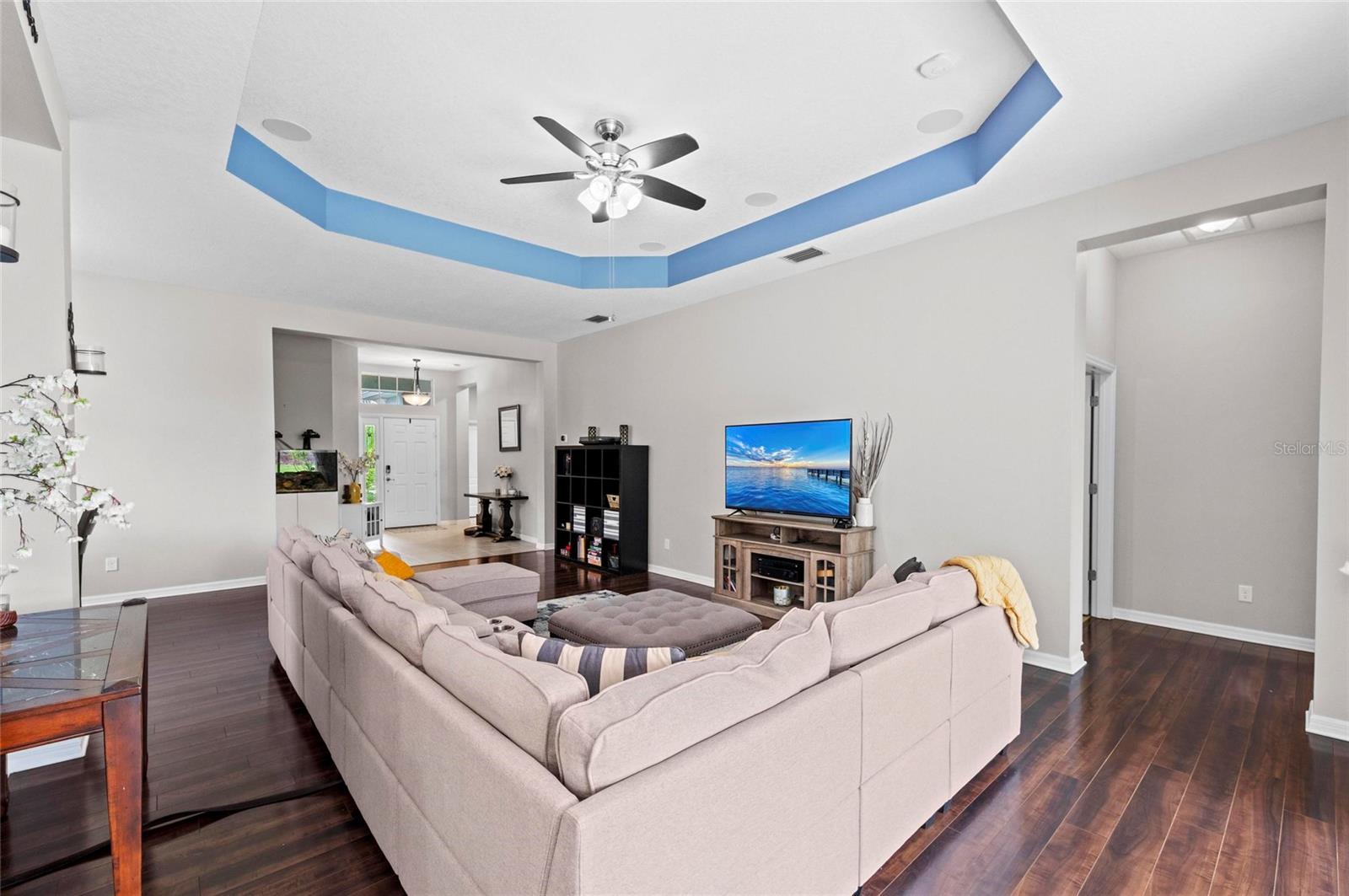 Image 17 of 81 For 4654 Claremont Park Drive