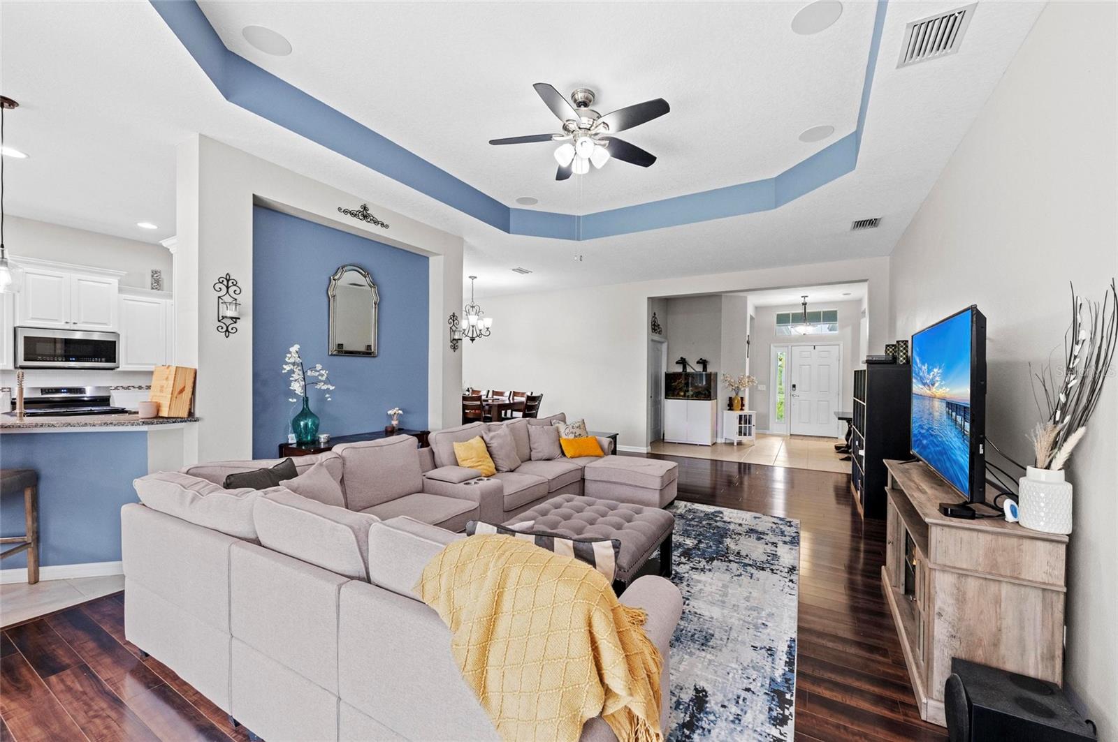 Image 19 of 81 For 4654 Claremont Park Drive