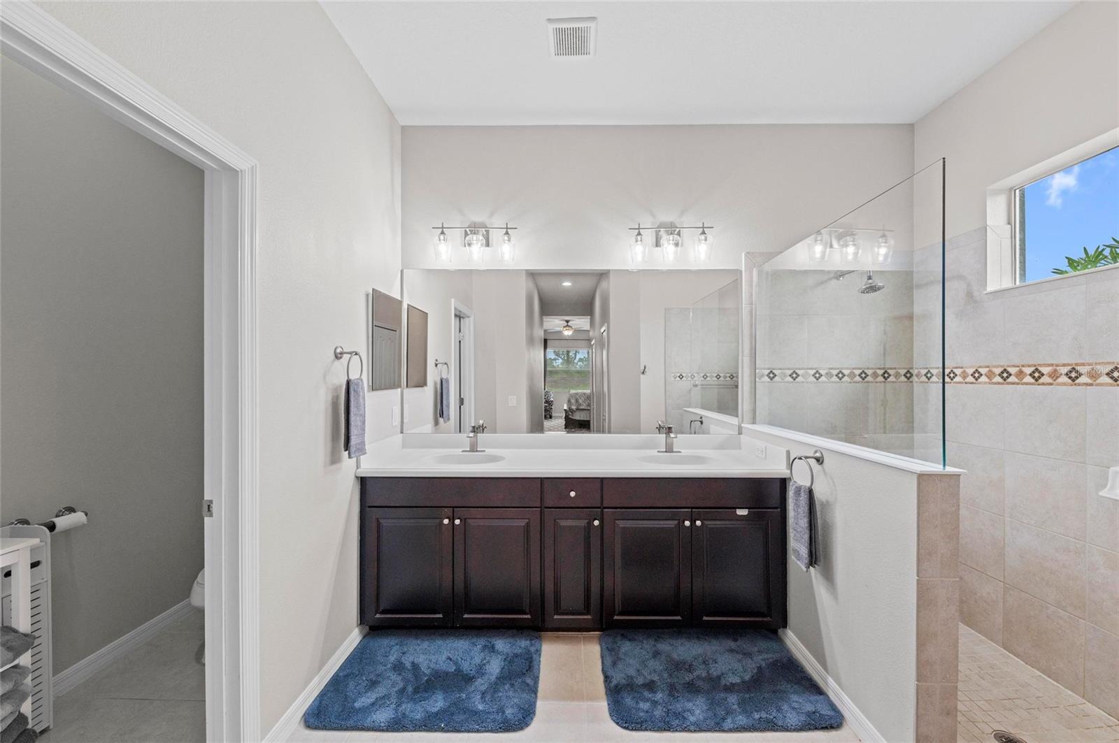 Image 36 of 81 For 4654 Claremont Park Drive