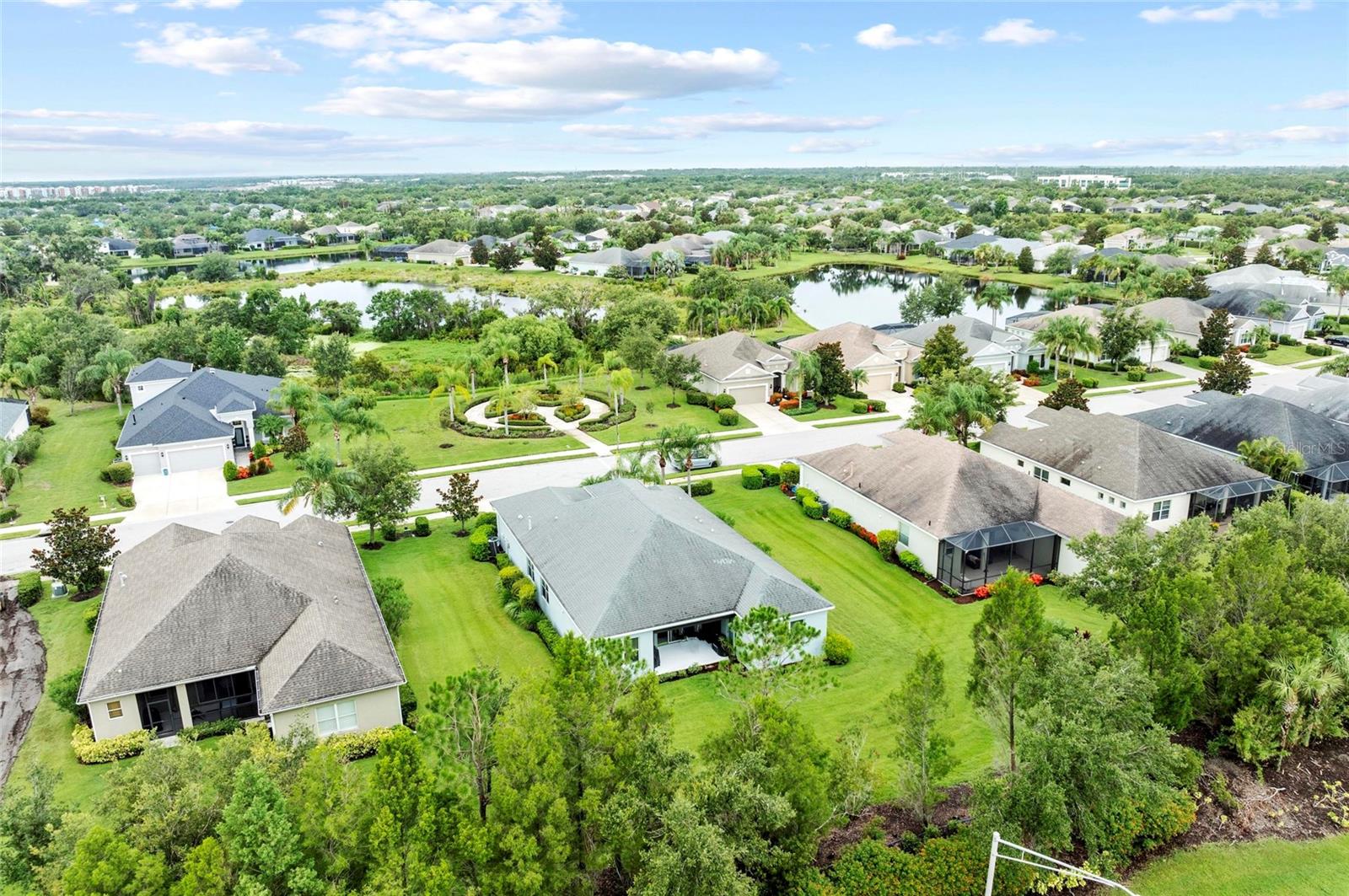 Image 53 of 81 For 4654 Claremont Park Drive