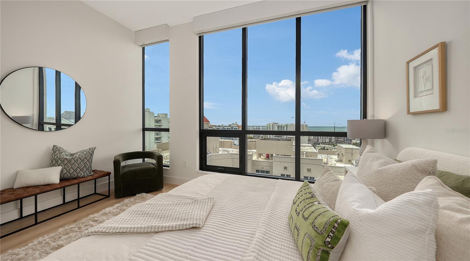 Image 16 of 44 For 33 Palm Avenue 1702