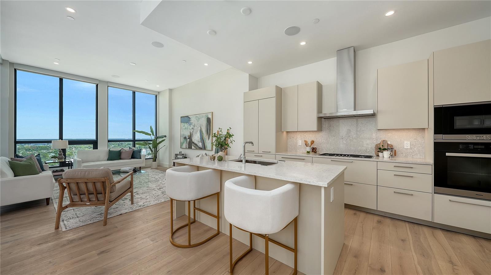 Image 4 of 44 For 33 Palm Avenue 1702