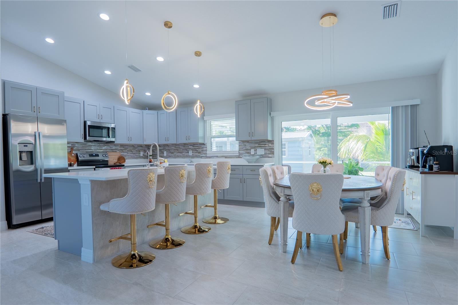 Image 13 of 35 For 1301 Haberland Boulevard