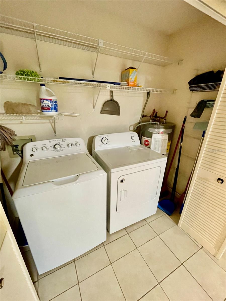 Image 22 of 59 For 1690 Colonnades Circle N