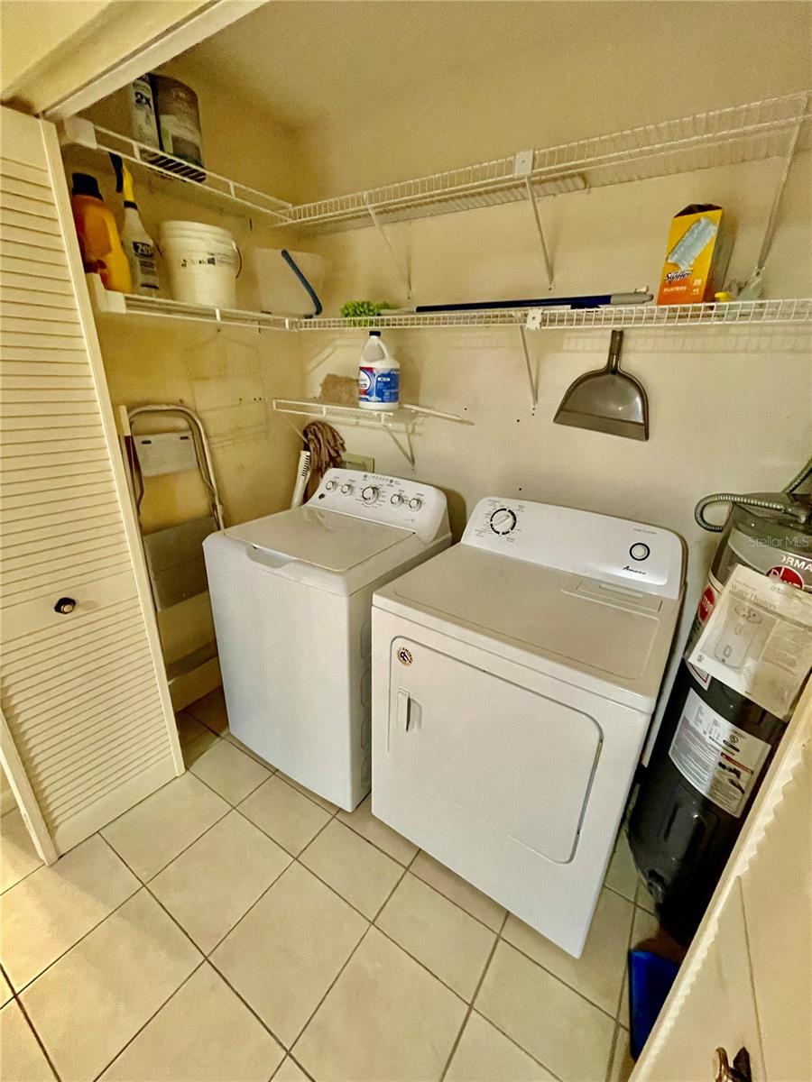 Image 23 of 59 For 1690 Colonnades Circle N