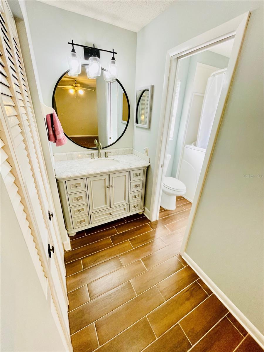 Image 26 of 59 For 1690 Colonnades Circle N