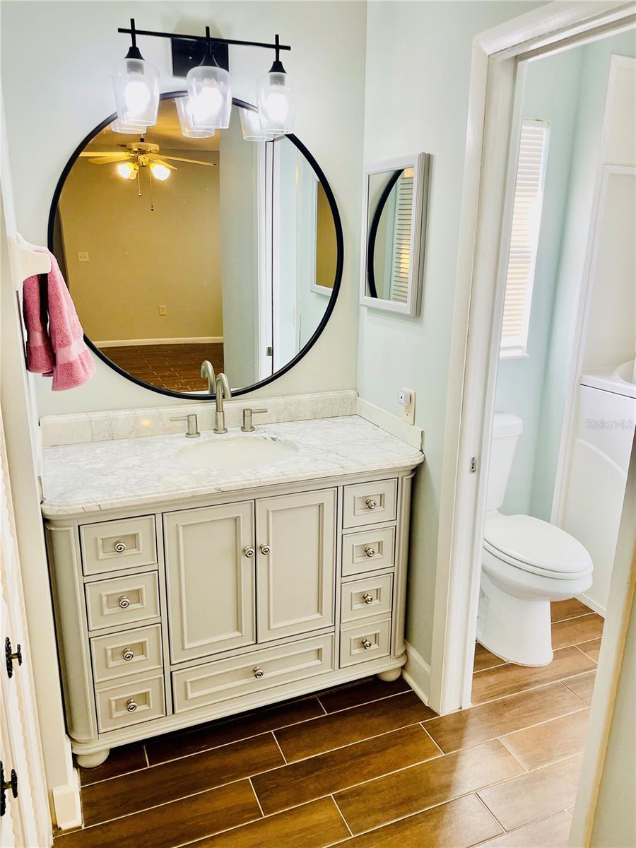 Image 27 of 59 For 1690 Colonnades Circle N