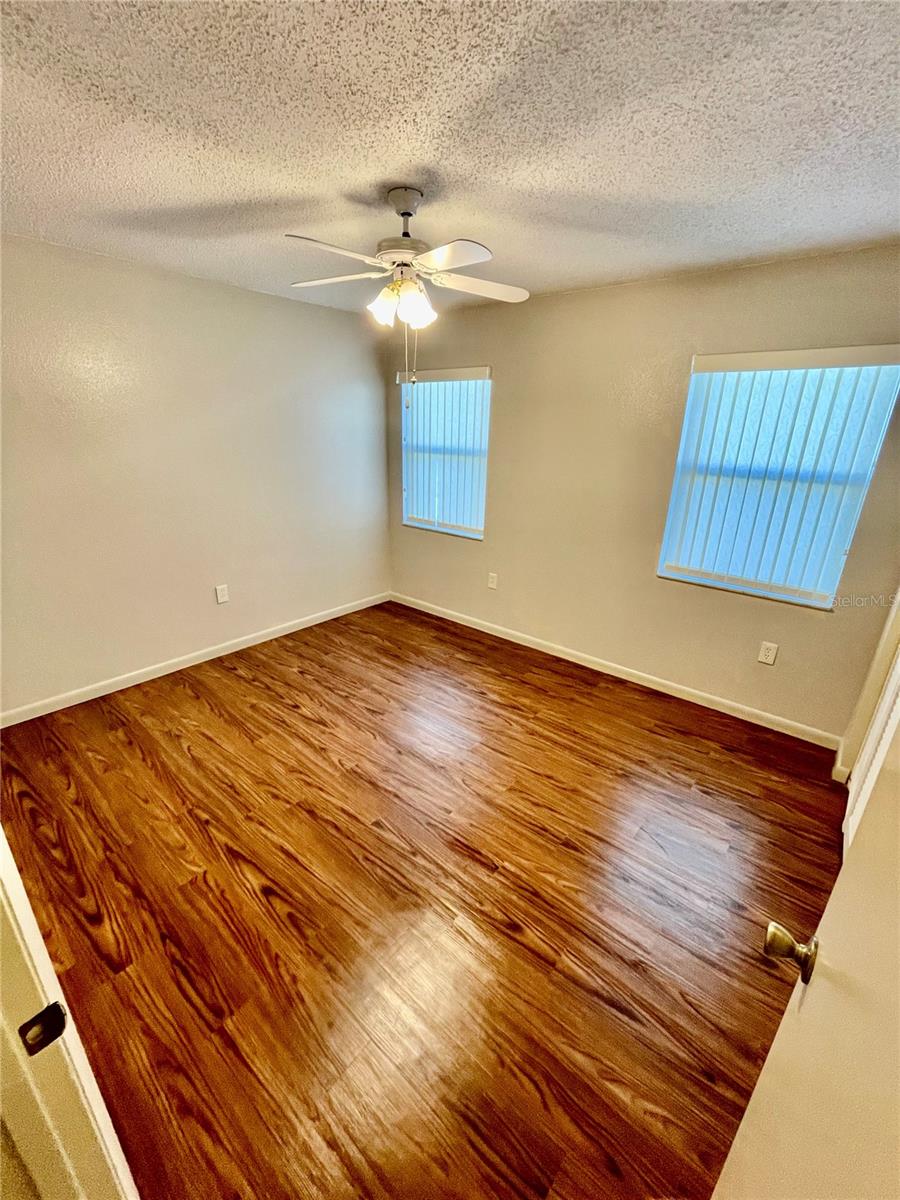 Image 31 of 59 For 1690 Colonnades Circle N