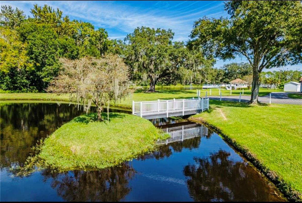 Image 51 of 59 For 1690 Colonnades Circle N