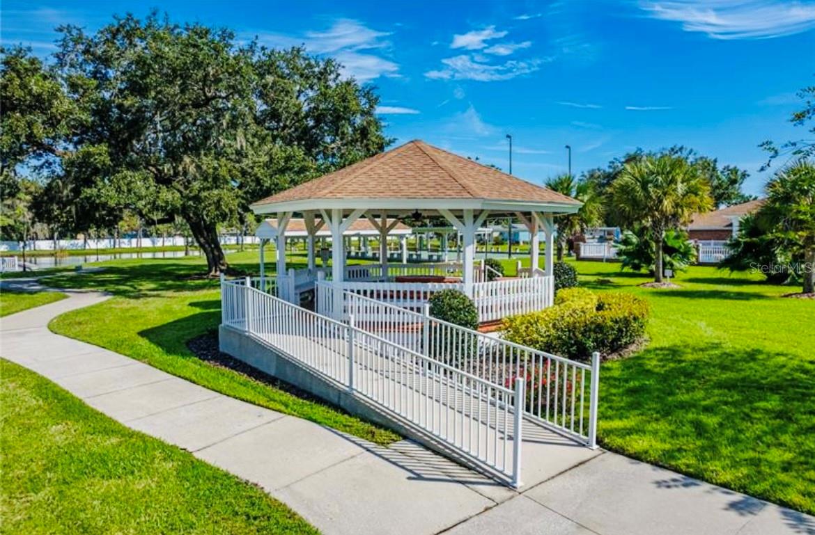 Image 53 of 59 For 1690 Colonnades Circle N