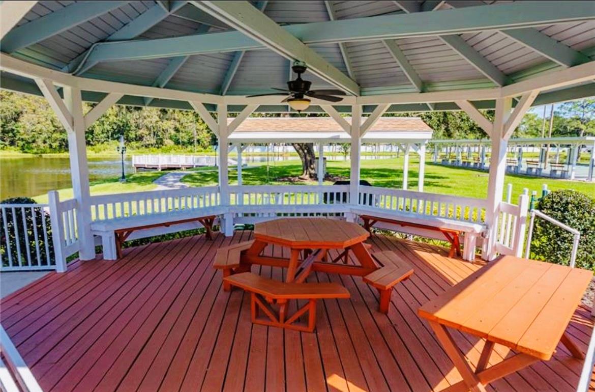 Image 54 of 59 For 1690 Colonnades Circle N