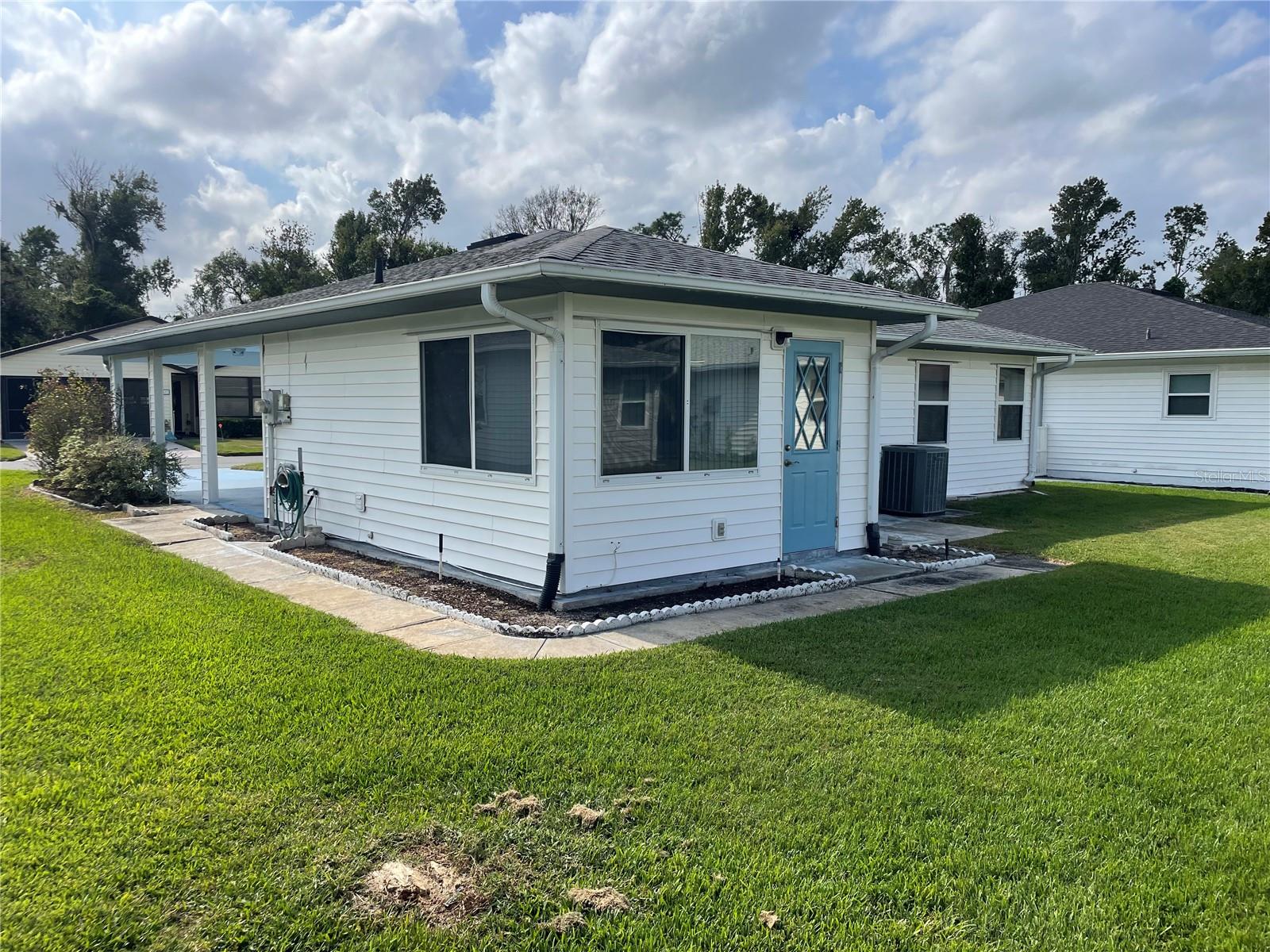 Image 6 of 59 For 1690 Colonnades Circle N