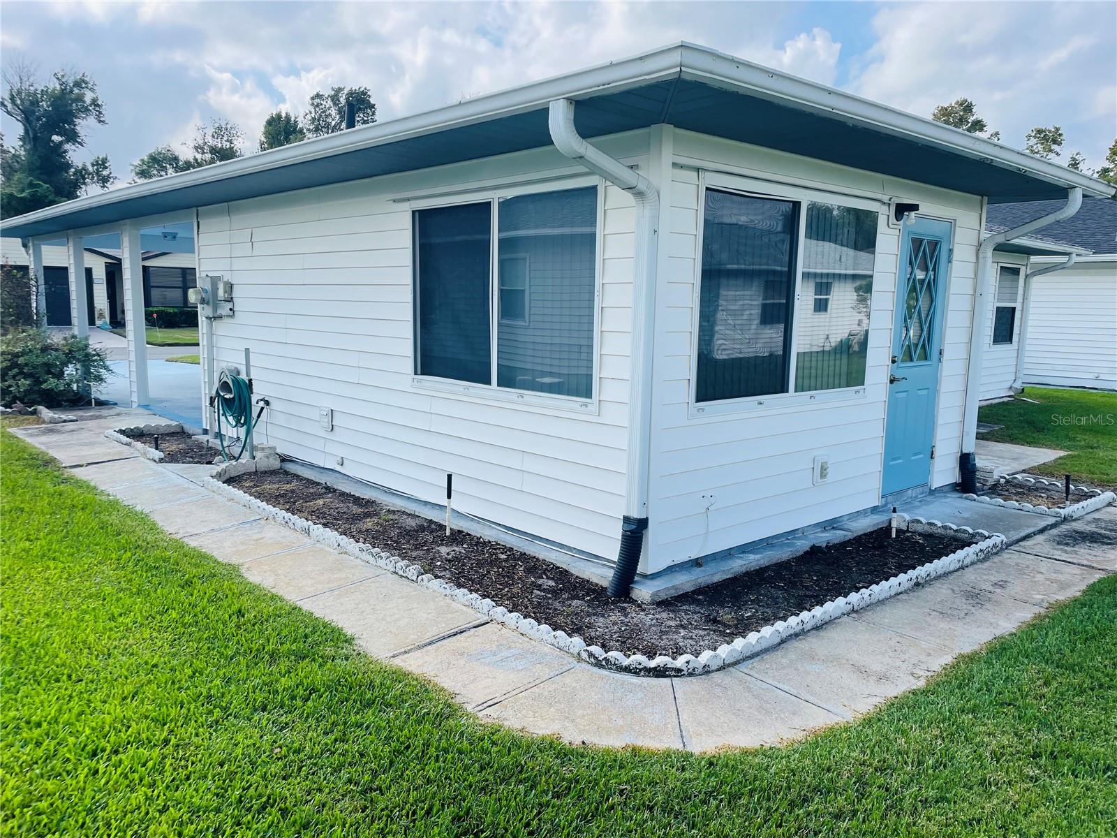 Image 7 of 59 For 1690 Colonnades Circle N