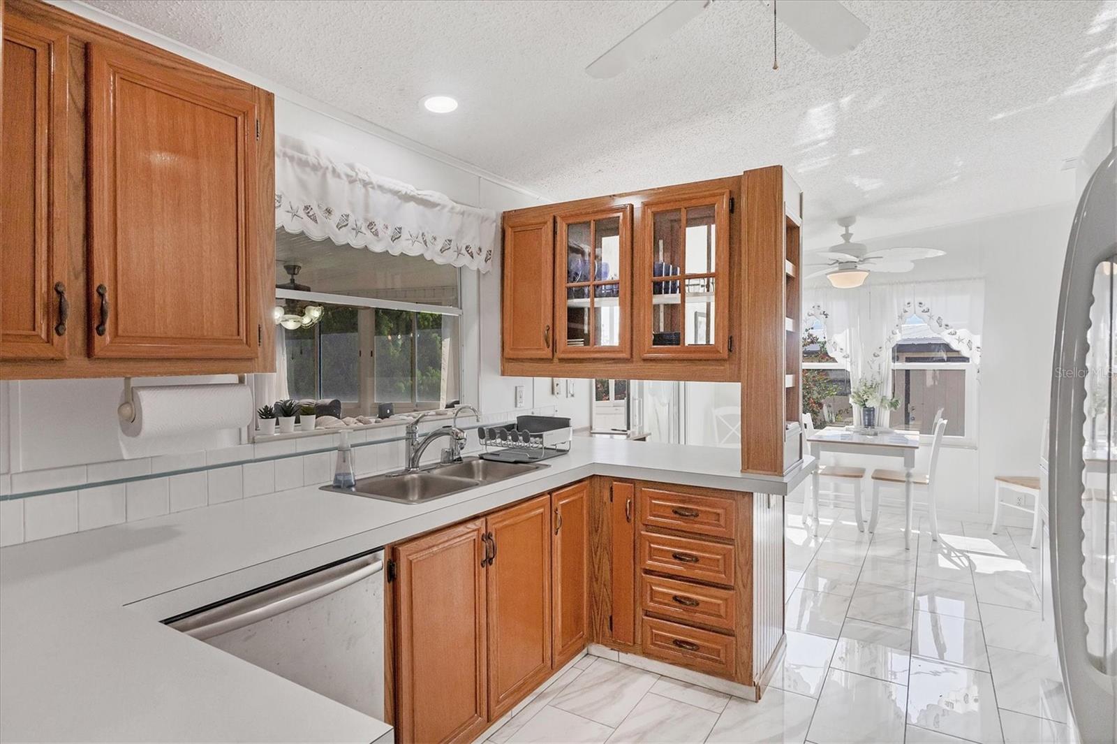 Image 11 of 50 For 1918 Indiana Avenue