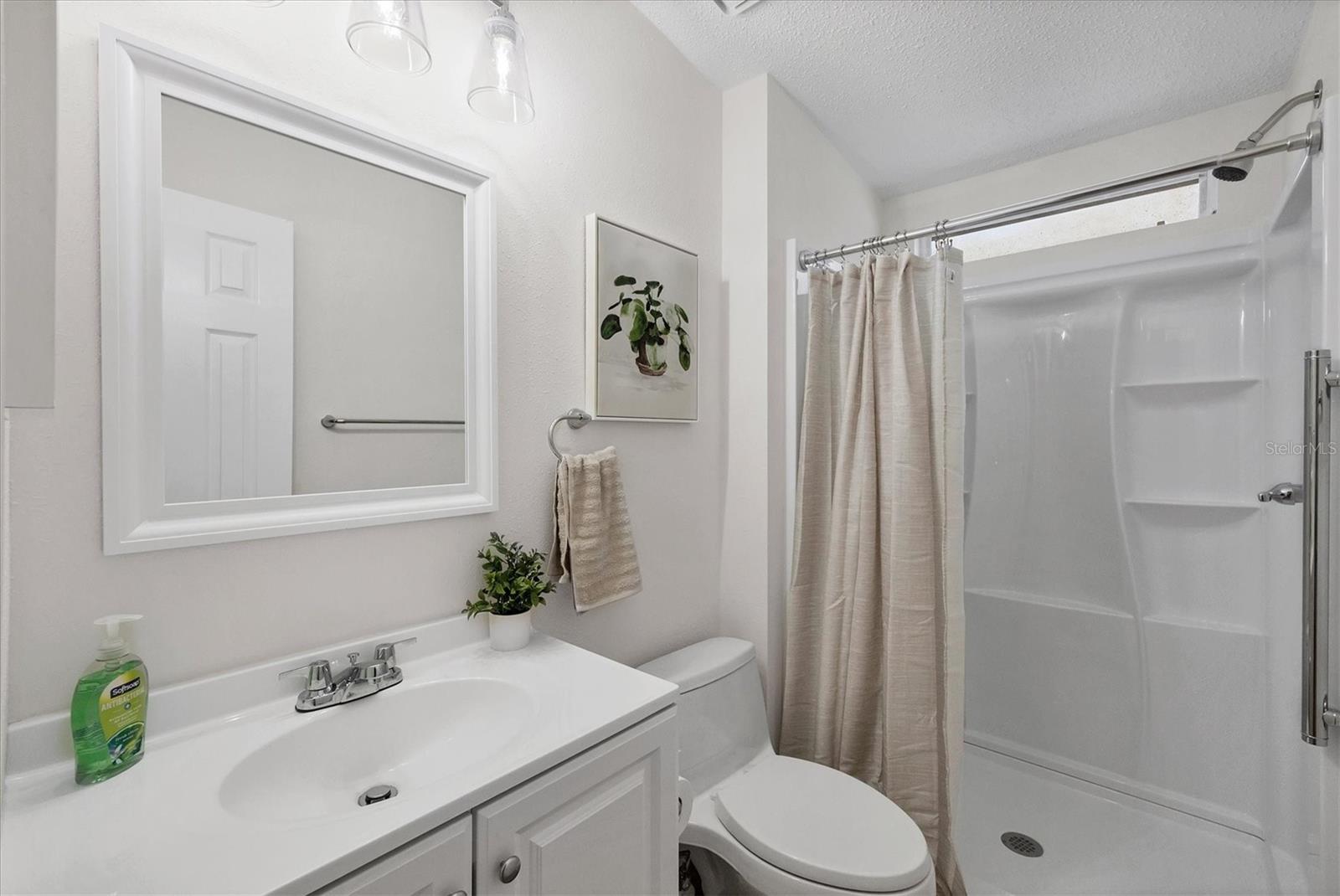 Image 17 of 50 For 1918 Indiana Avenue