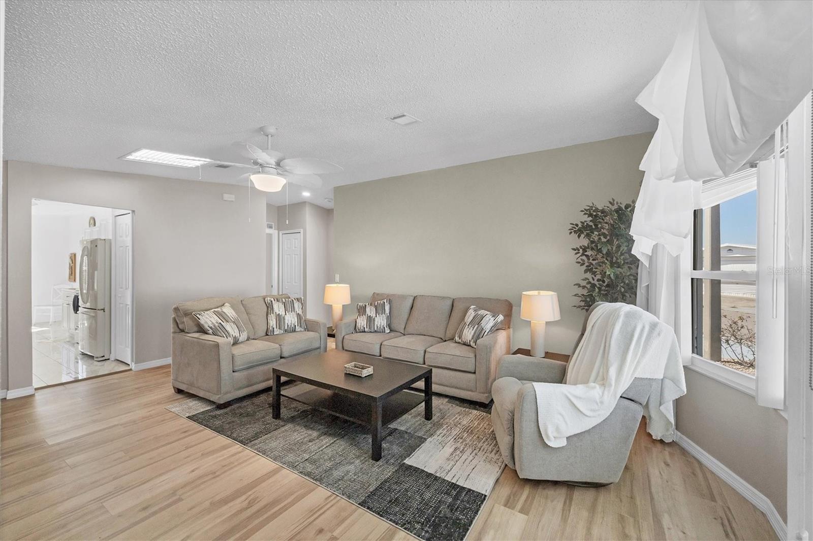 Image 4 of 50 For 1918 Indiana Avenue