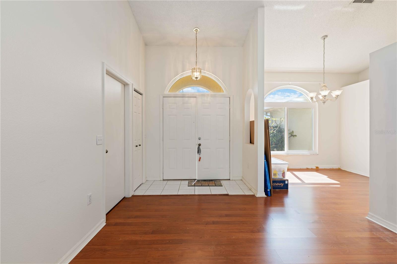 Image 18 of 34 For 4513 Dover Street Circle E