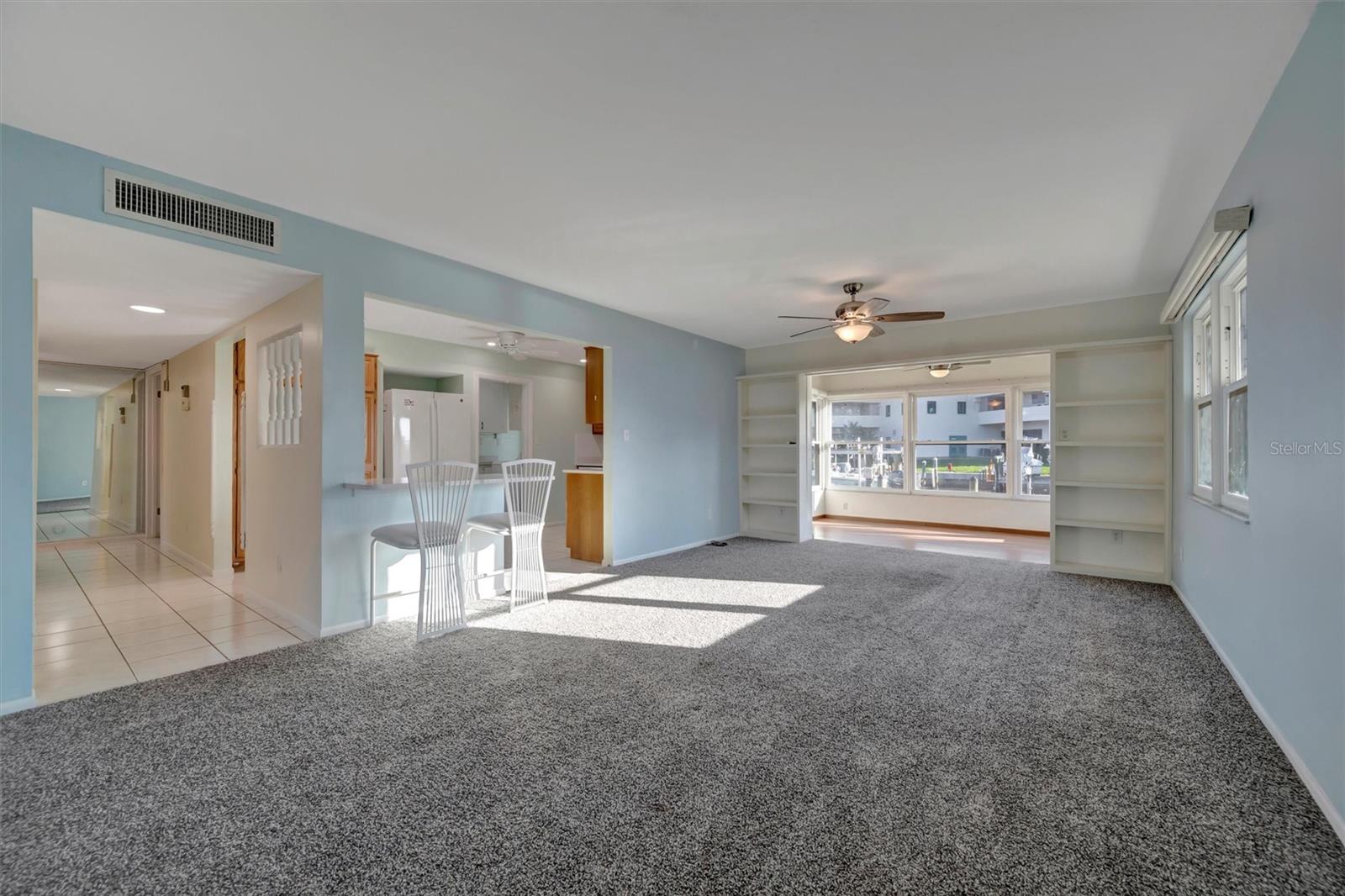 Image 14 of 51 For 9611 Valencia Cove