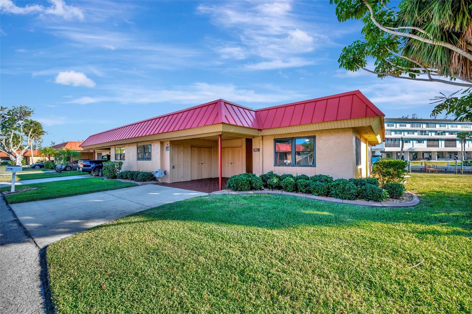 Image 2 of 51 For 9611 Valencia Cove