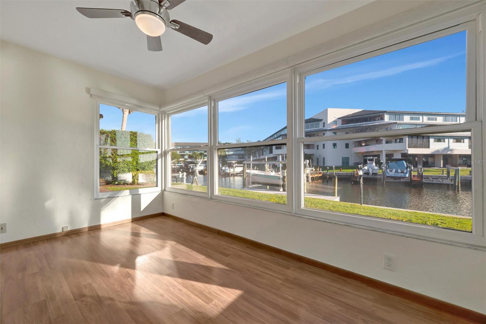 Image 20 of 51 For 9611 Valencia Cove