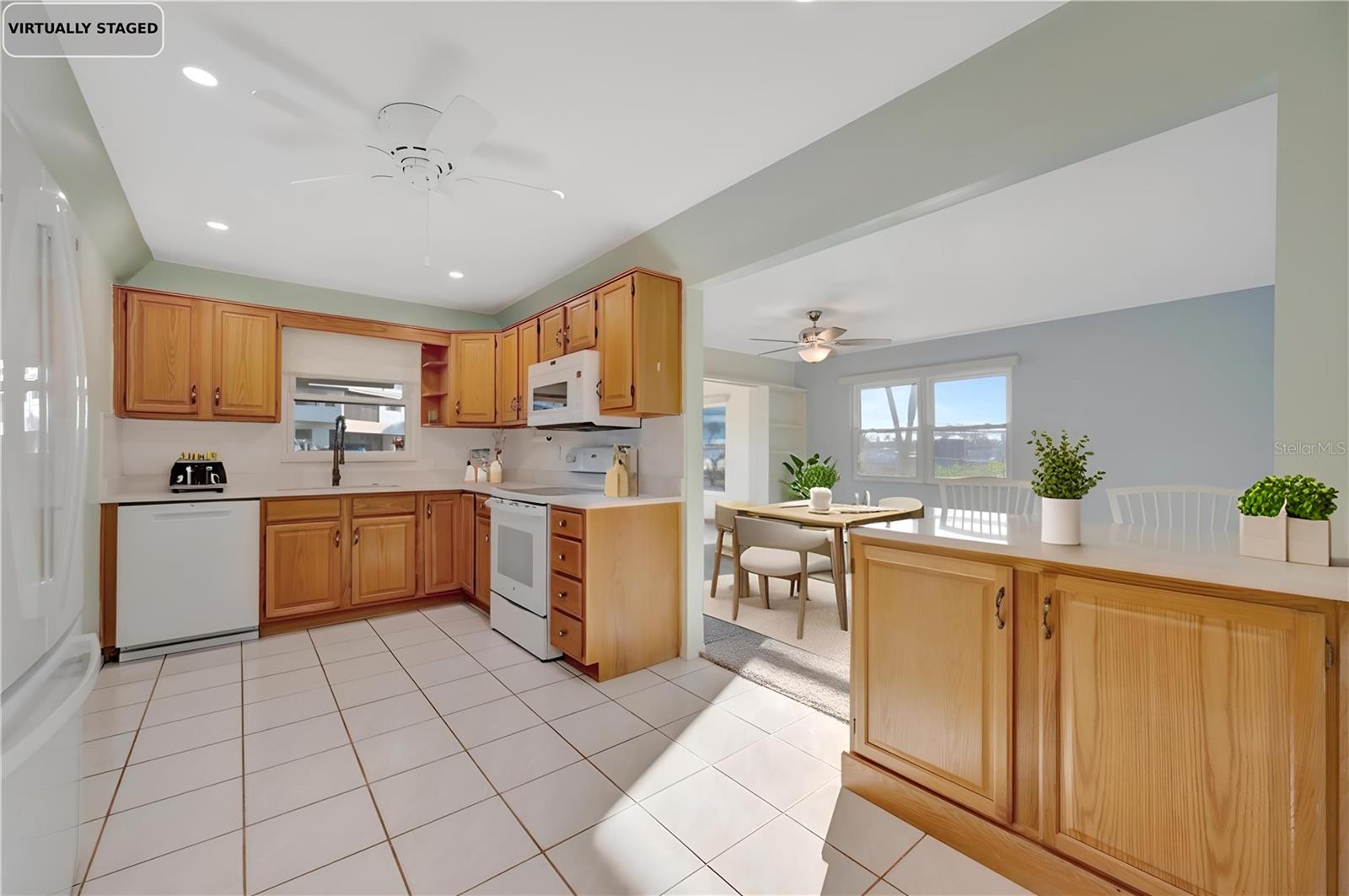 Image 23 of 51 For 9611 Valencia Cove