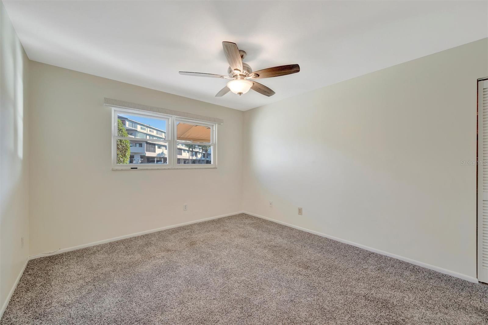 Image 28 of 51 For 9611 Valencia Cove