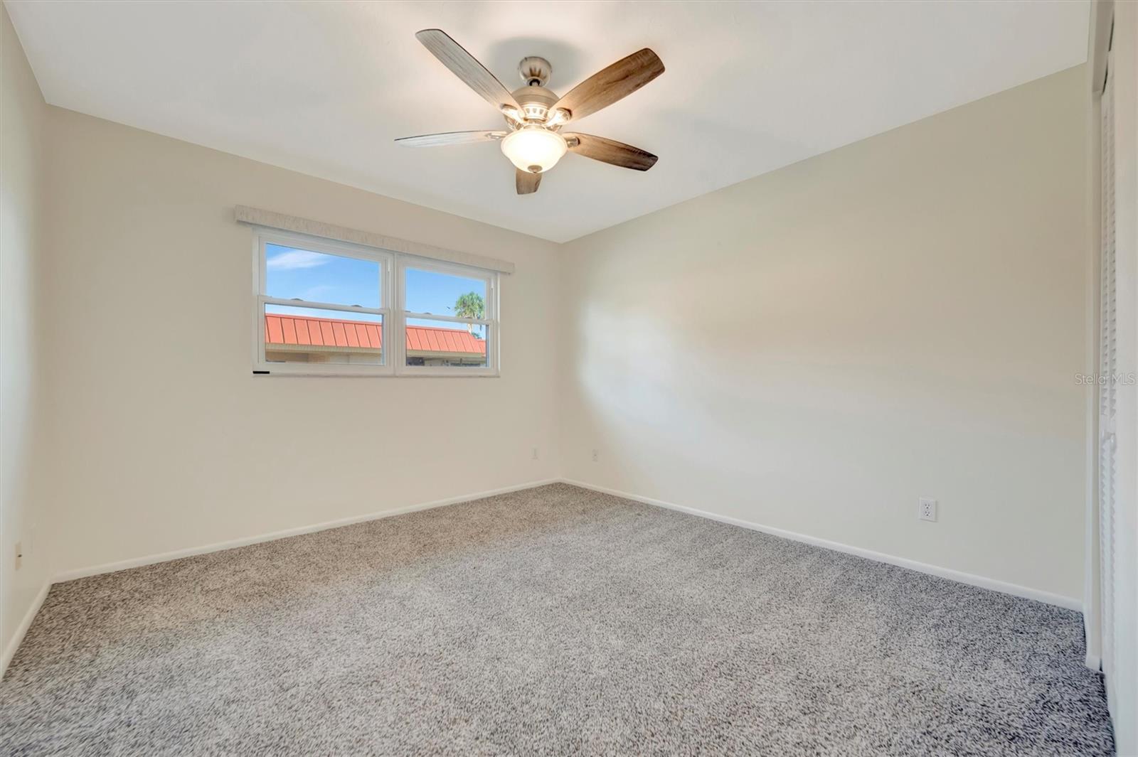 Image 32 of 51 For 9611 Valencia Cove