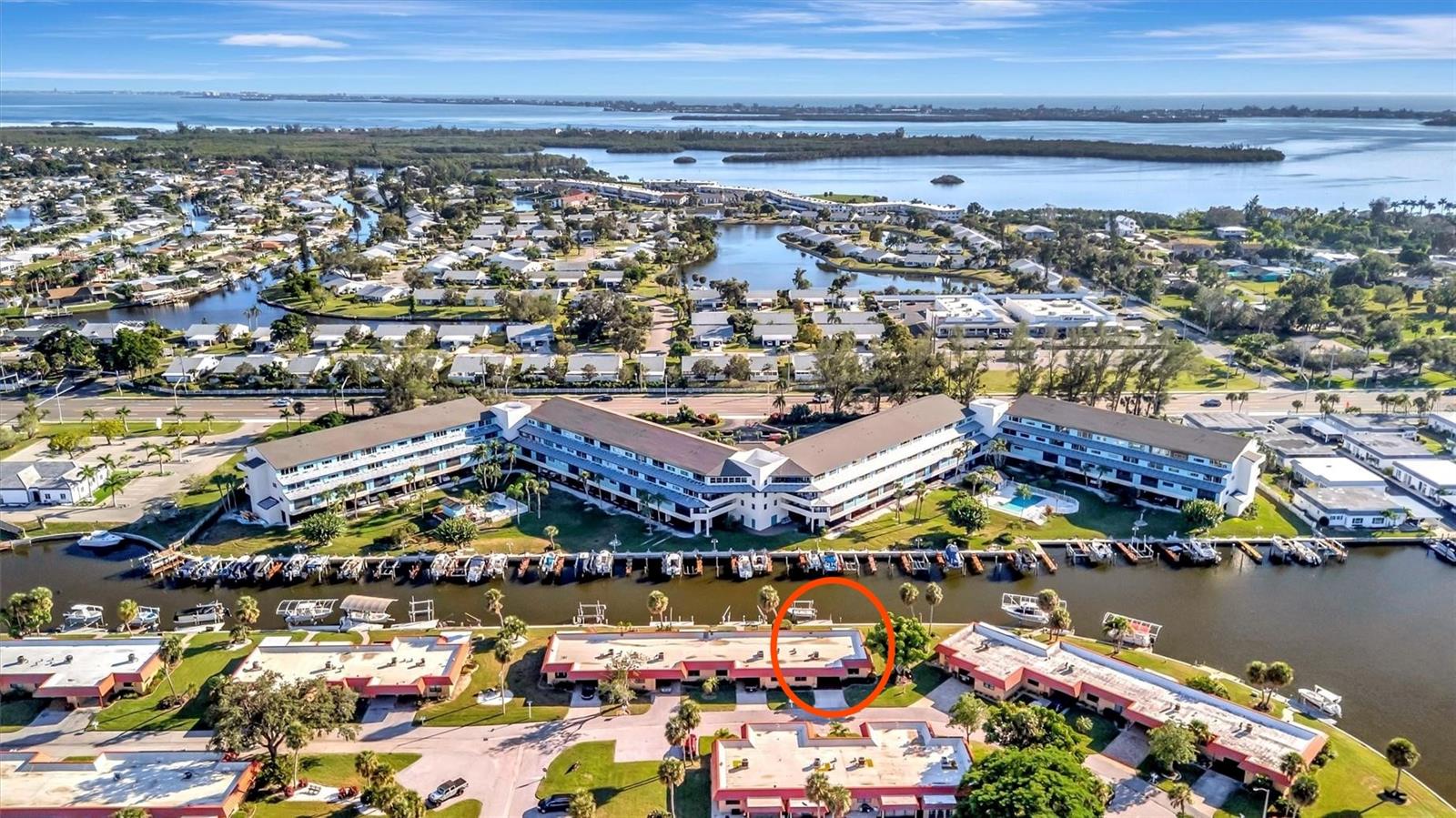 Image 36 of 51 For 9611 Valencia Cove