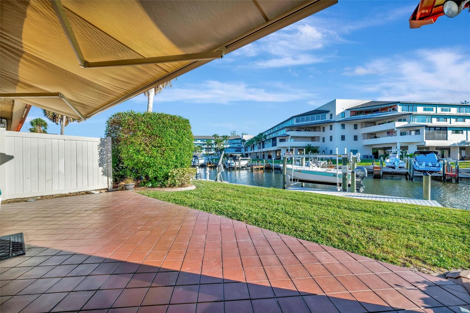 Image 6 of 51 For 9611 Valencia Cove