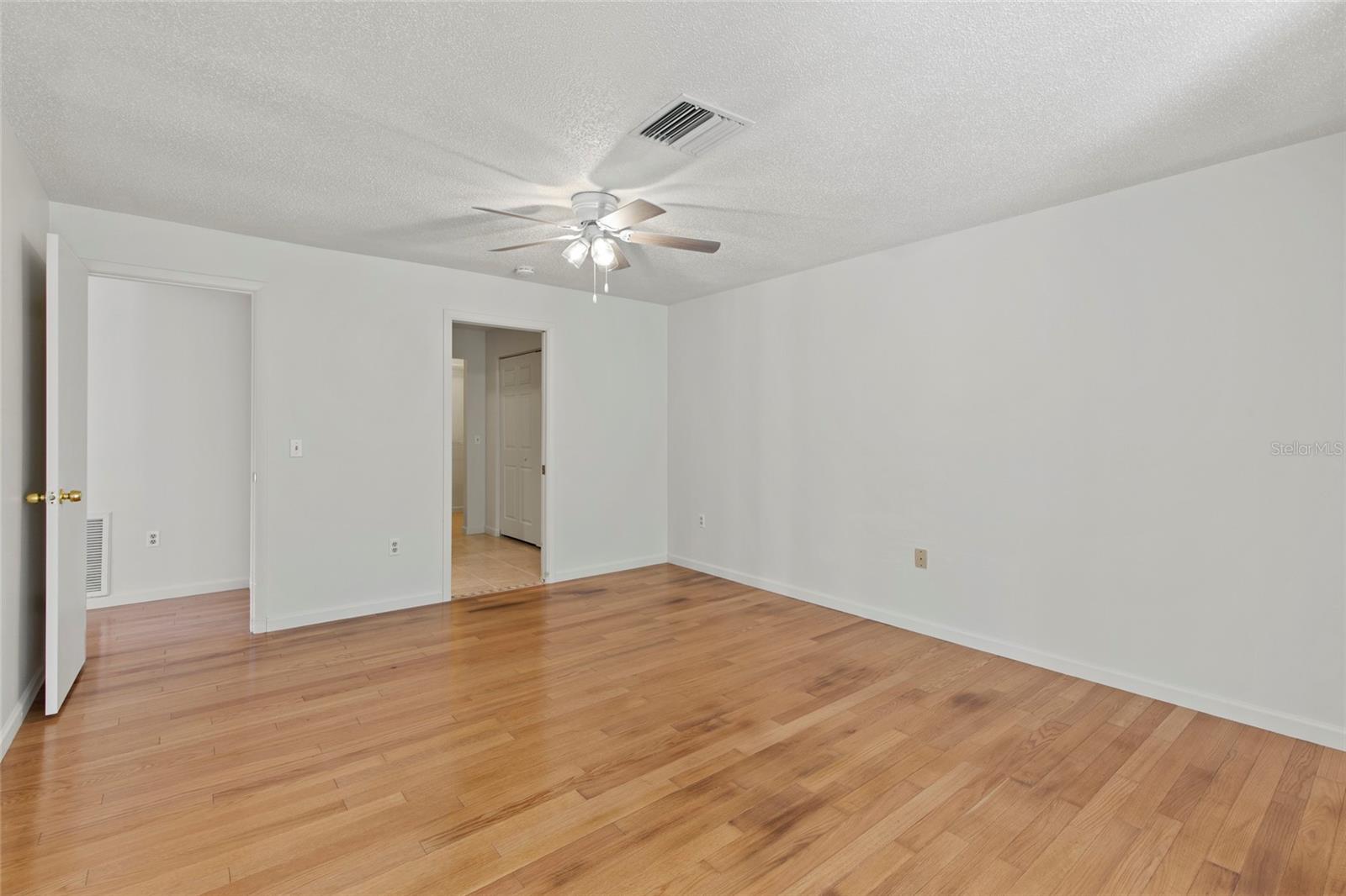 Image 19 of 32 For 3703 Quail Hollow Place