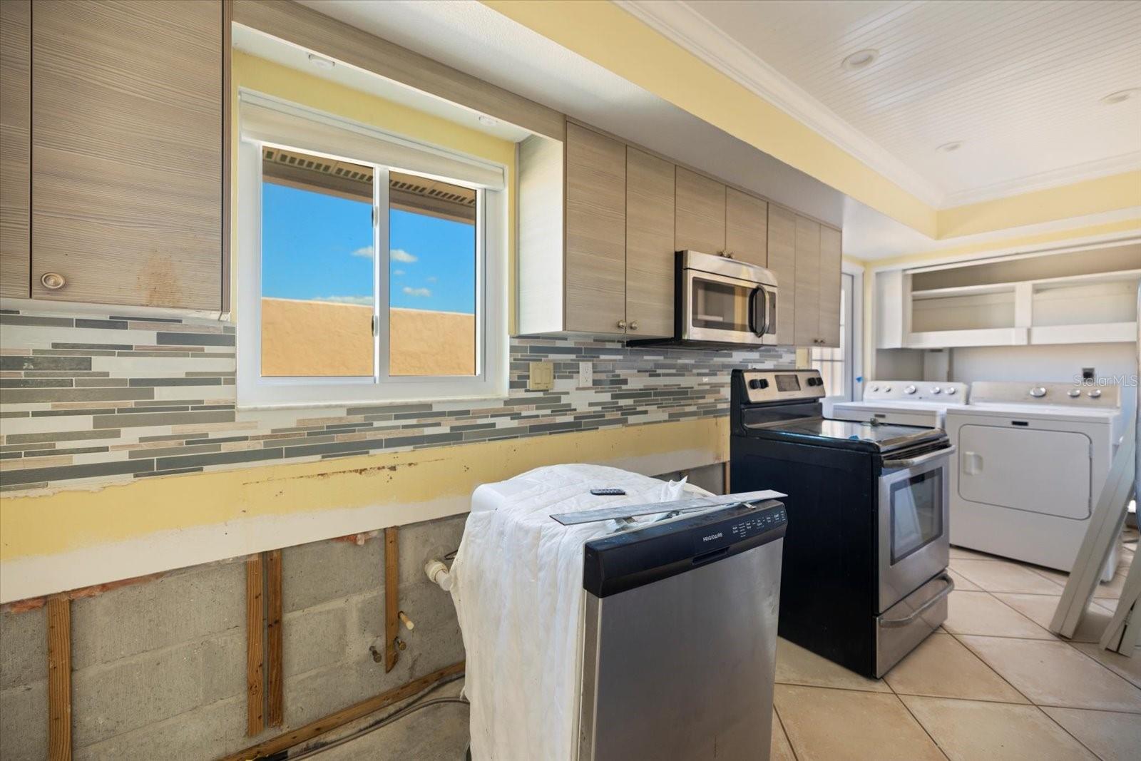 Image 10 of 13 For 106 Villa Drive 106