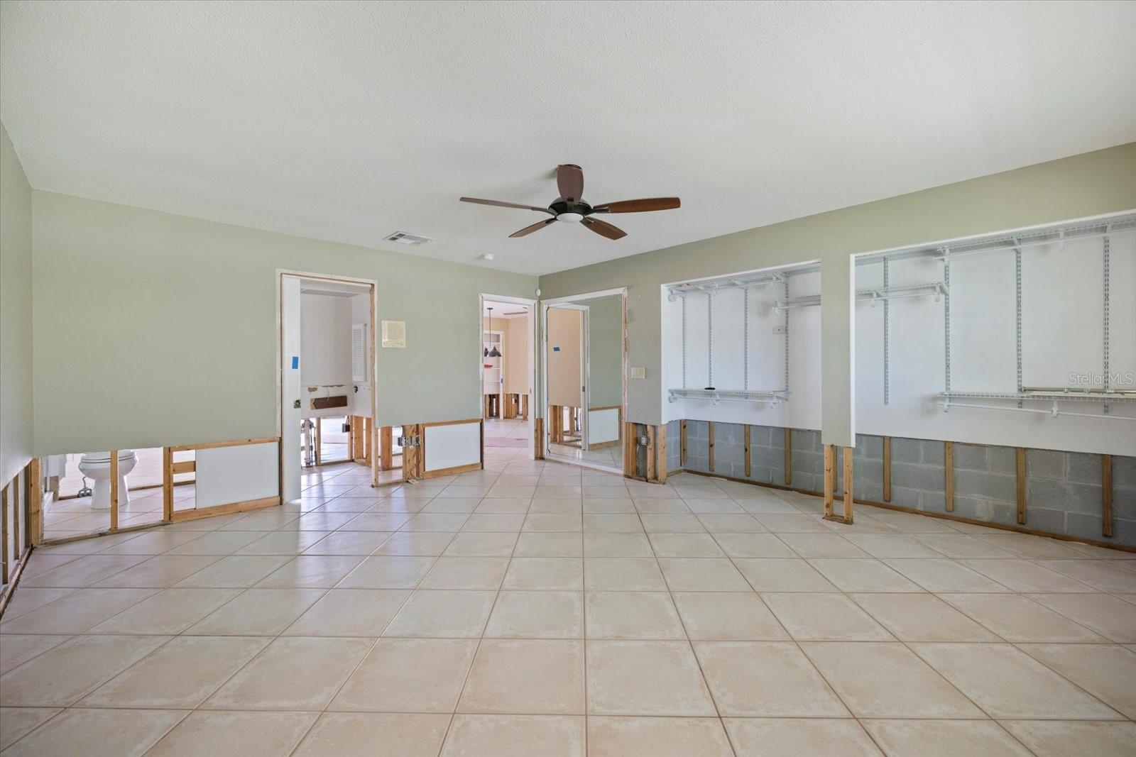 Image 6 of 13 For 106 Villa Drive 106